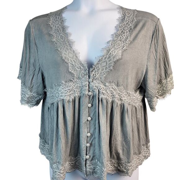 POL BOHO Cropped Blouse Short Sleeves Deep V-Neck Feathered Lace Gray Large NEW - Picture 6 of 15